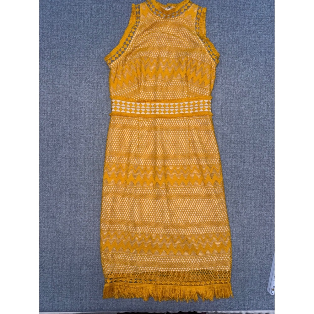 Excellent Shoshanna Cabrillo Size 2 Sheath Dress Yellow Lace Fringe Sleeveless